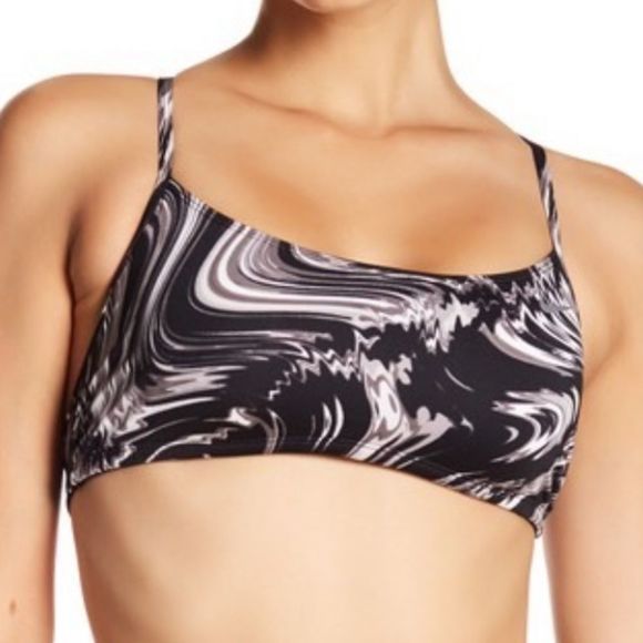 Nike Reversible Crossback Sports bra Top Women’s - Picture 4 of 9
